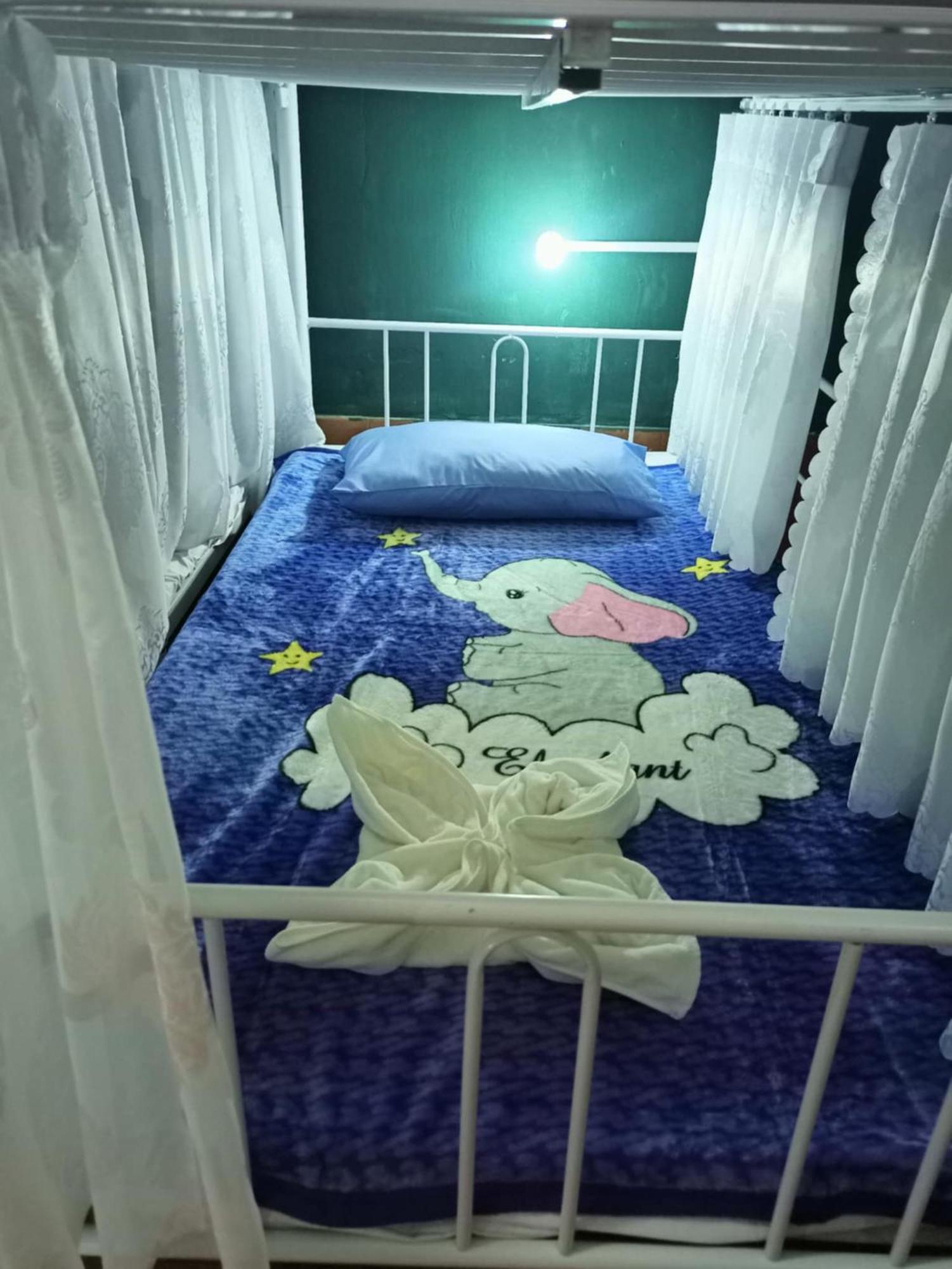 Hostel Neva Paris Pakse Bagian luar foto
